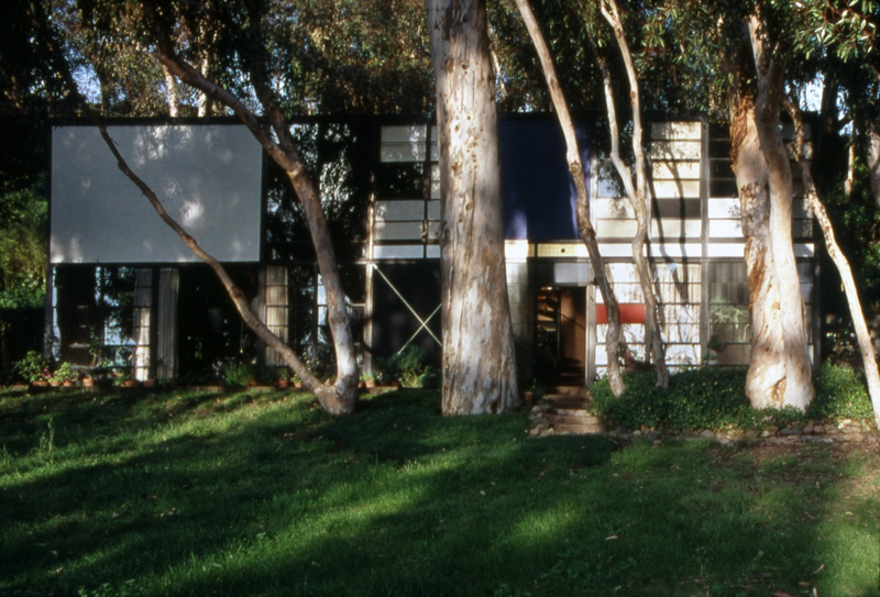 Illustration for article titled A Glimpse Into the Life of Midcentury Design Legend Ray Eames